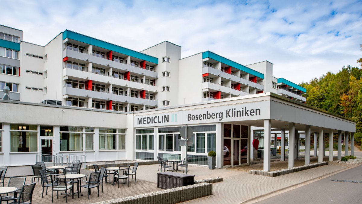 Klinik Eingangsbereich Vorderseite
