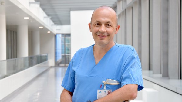Prof. Roman Crazzolara von der Universität Innsbruck, Projektleiter ePROtect für krebskranke Kinder