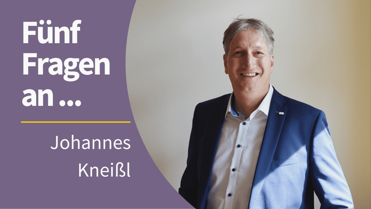 Portrait von Johannes Kneißl mit dem Schriftzug "Fünf Fragen an ... Johannes Kneißl""